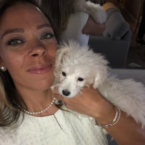 Meet your Posher, Tiffany - Picture 3 of 8